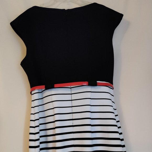 Black and white Dress - Picture 2 of 6